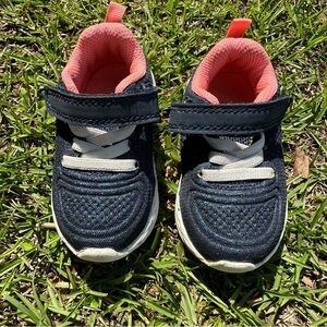 Carters Toddler Girl Walking Shoes Size 4